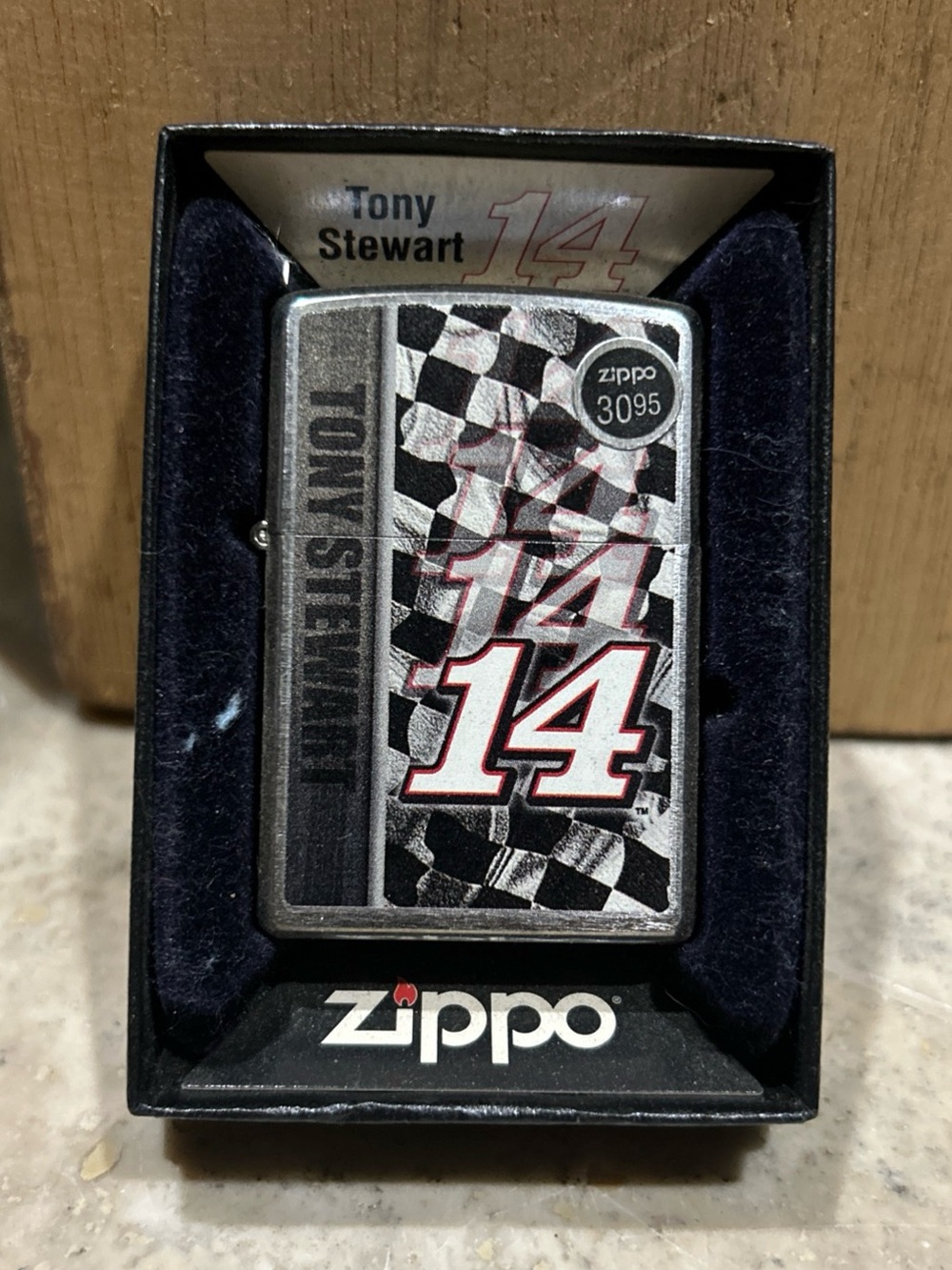 ZIPPO TONY STEWART #14 NASCAR LIGHTER